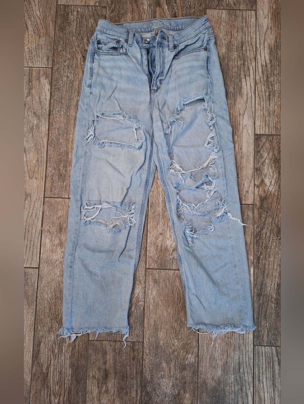 American Eagle Outfitters Light Blue Distressed Ripped Jeans